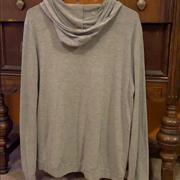 Cato long sleeve shirt w/hoodie - M - Picture 2 of 5